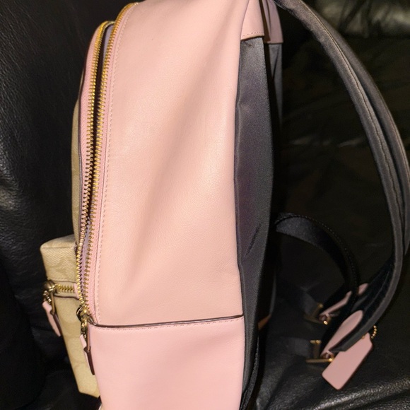 COACH BACKPACK - Picture 6 of 7